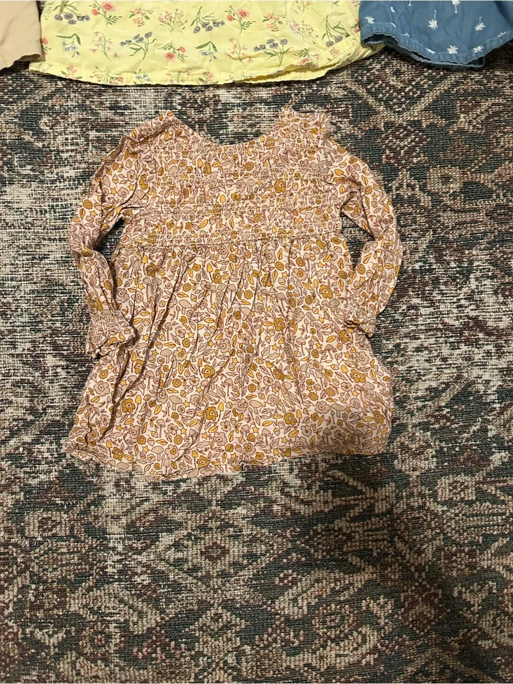 Mixed girls dress lot
